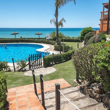 Fantastic Beachfront Apartment Estepona Dış mekan fotoğraf