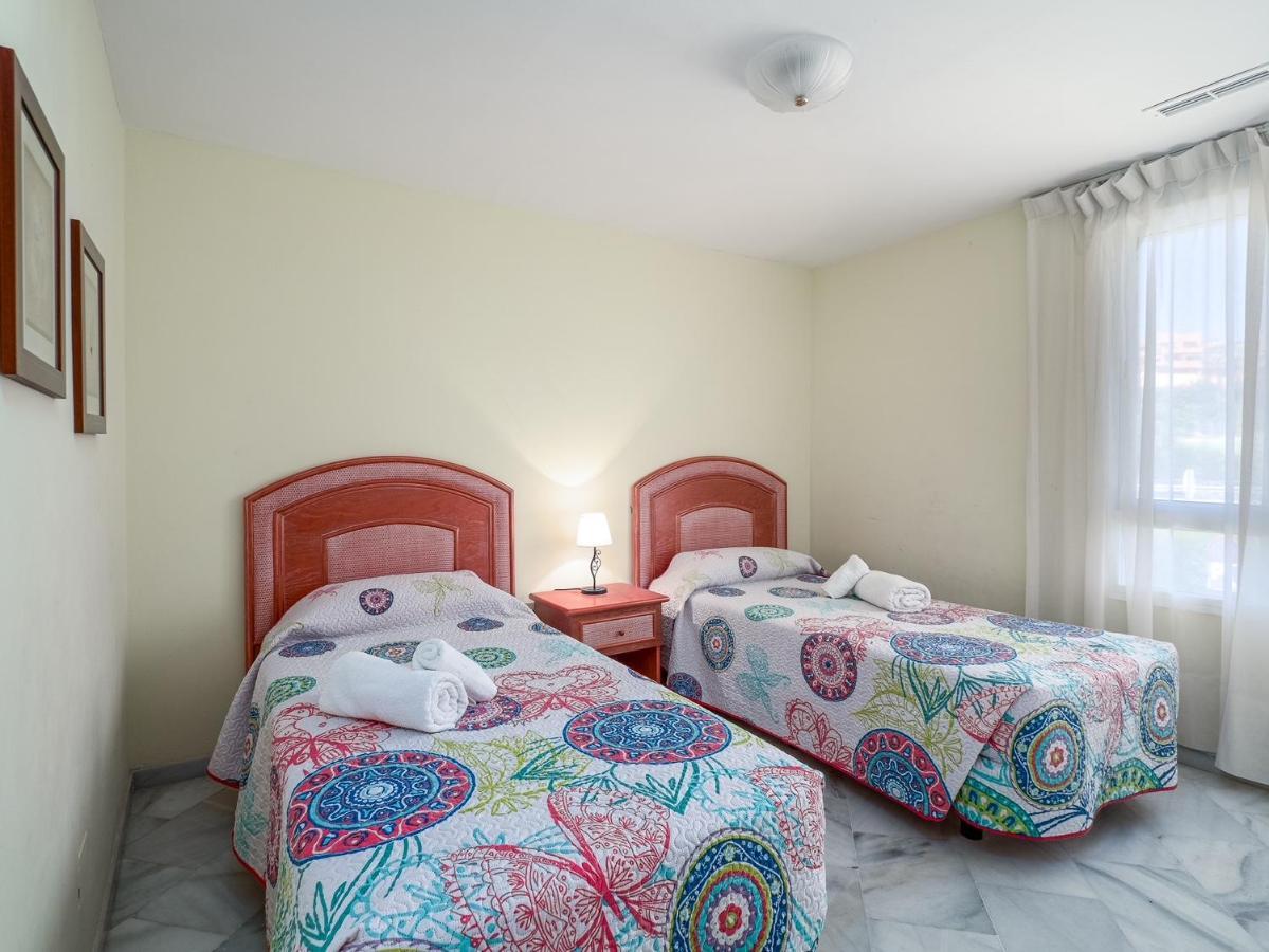 Fantastic Beachfront Apartment Estepona Dış mekan fotoğraf