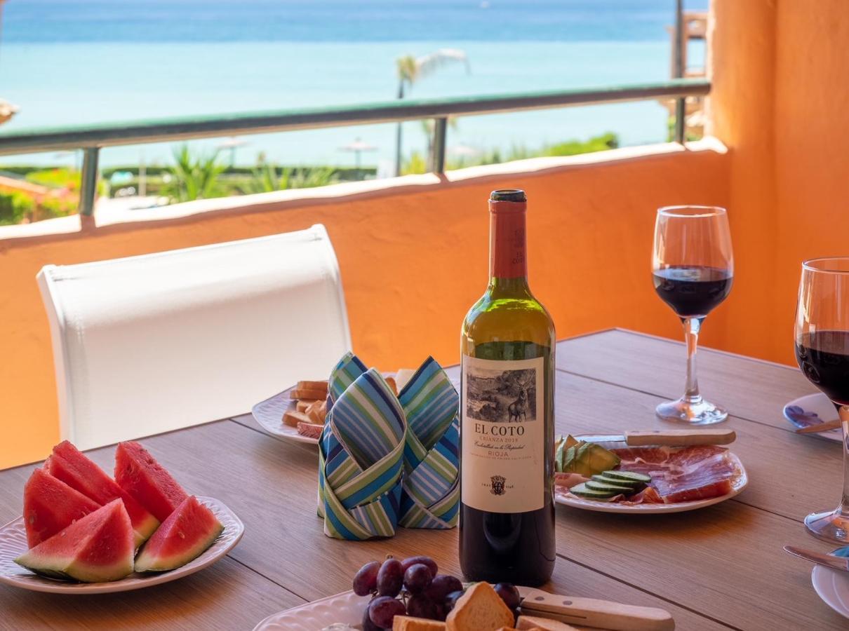 Fantastic Beachfront Apartment Estepona Dış mekan fotoğraf